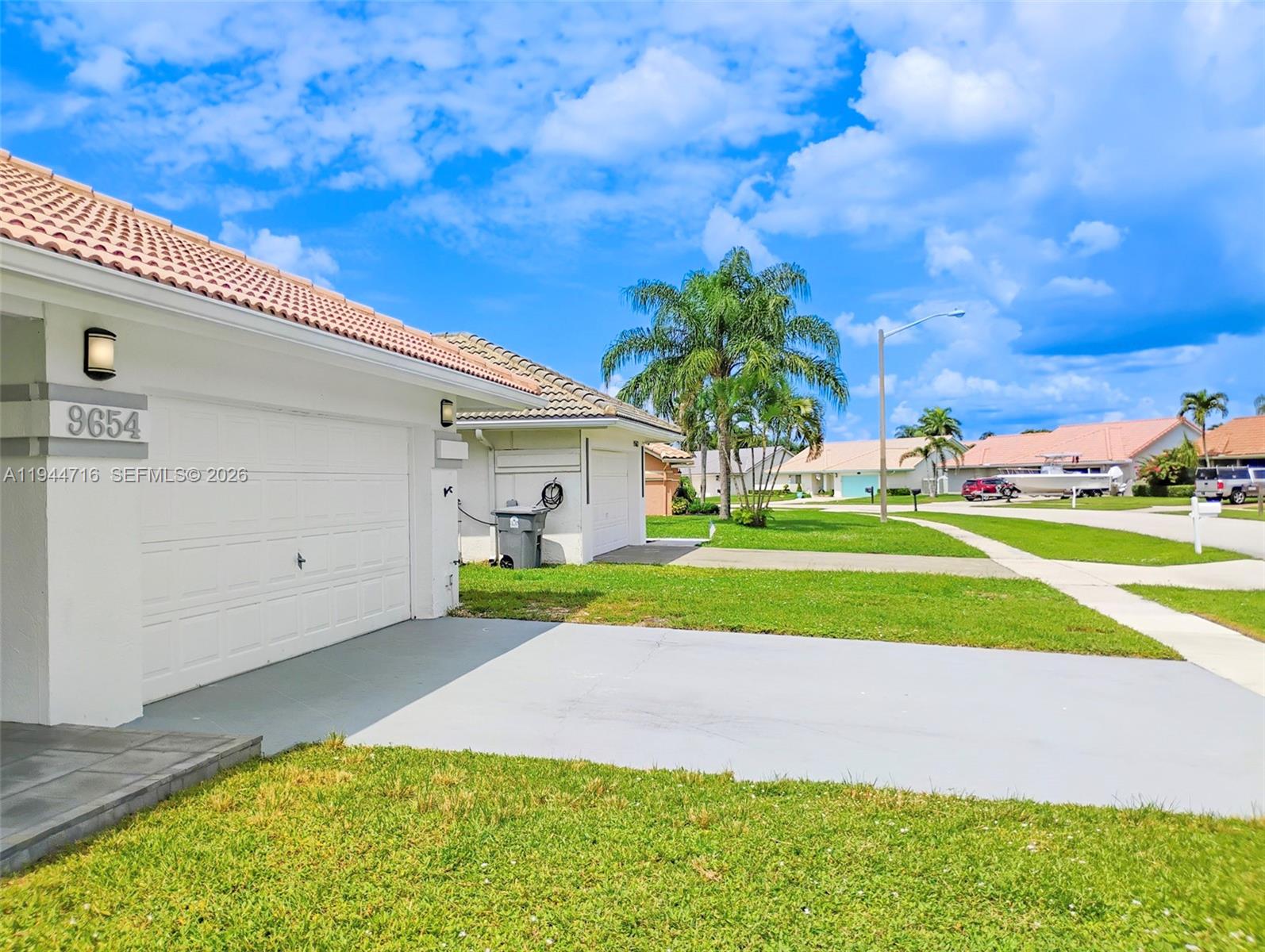 SUN VALLEY 2 - Residential Lease