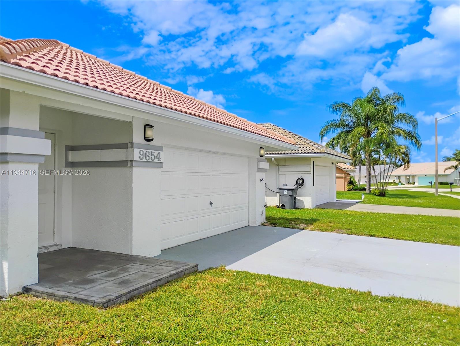 SUN VALLEY 2 - Residential Lease