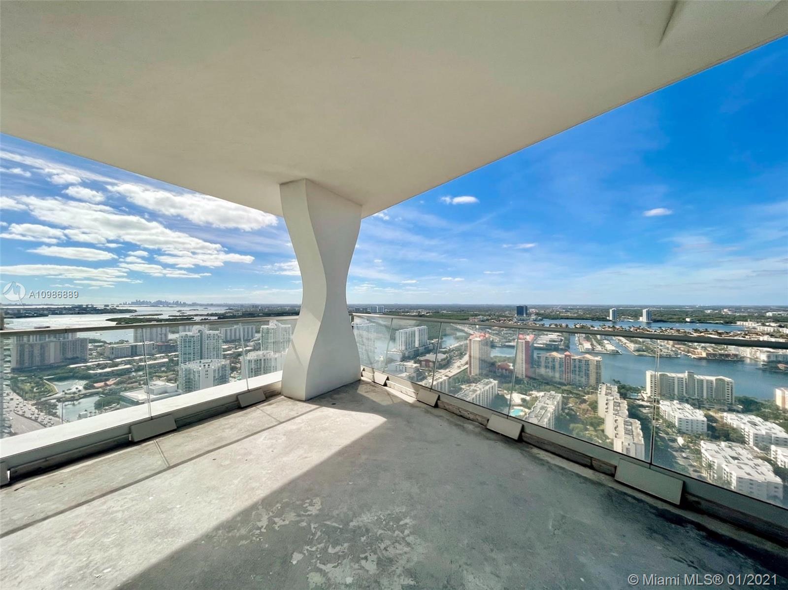 JADE SIGNATURE CONDO - Residential