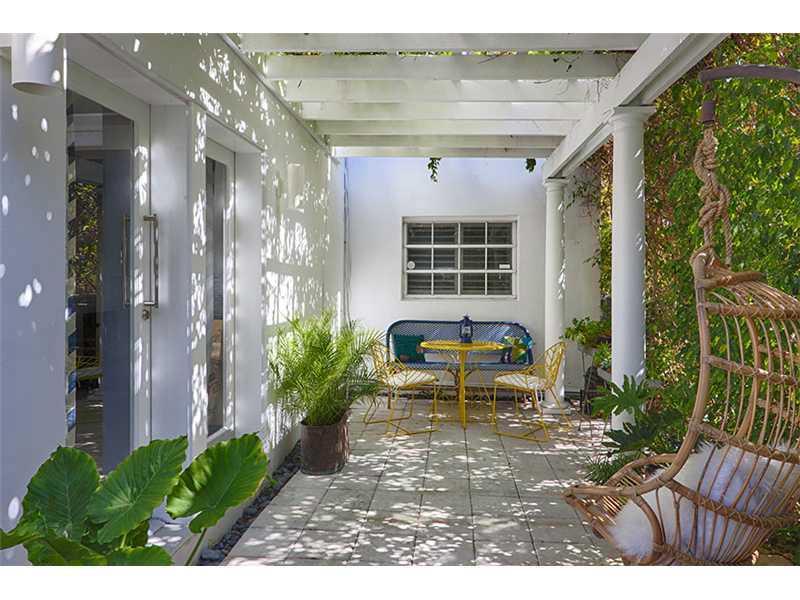 22-27 53 42 NAUTILLUS SUB - Residential Lease