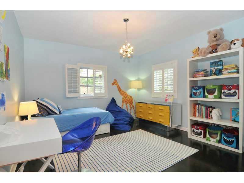 22-27 53 42 NAUTILLUS SUB - Residential Lease