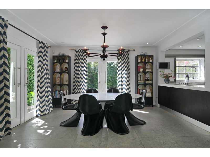 22-27 53 42 NAUTILLUS SUB - Residential Lease