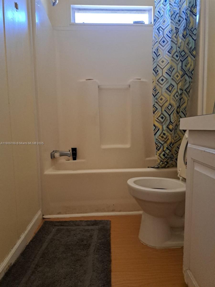 GATEWAY ESTATES PARK COND - Residential Lease