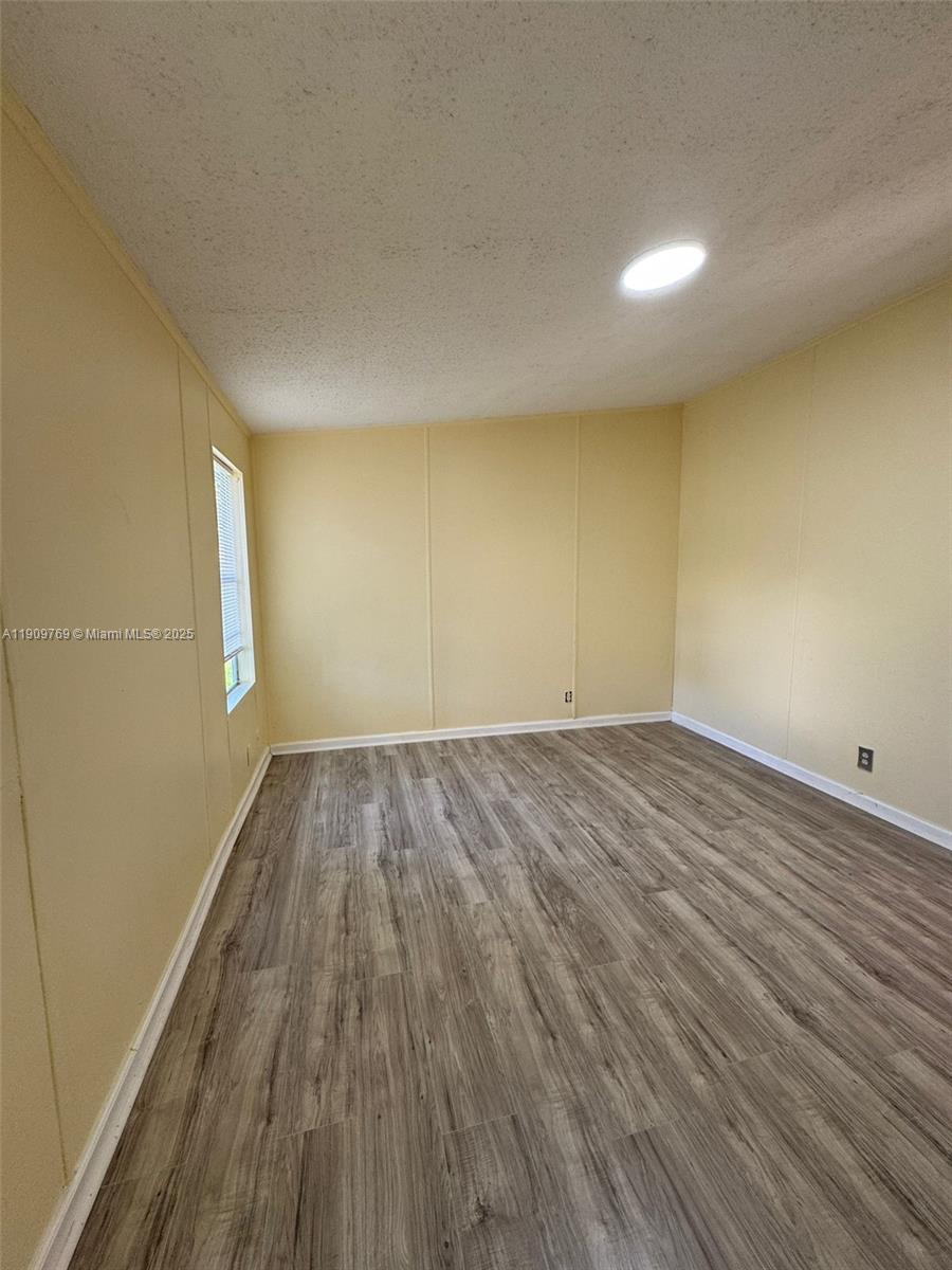 GATEWAY ESTATES PARK COND - Residential Lease