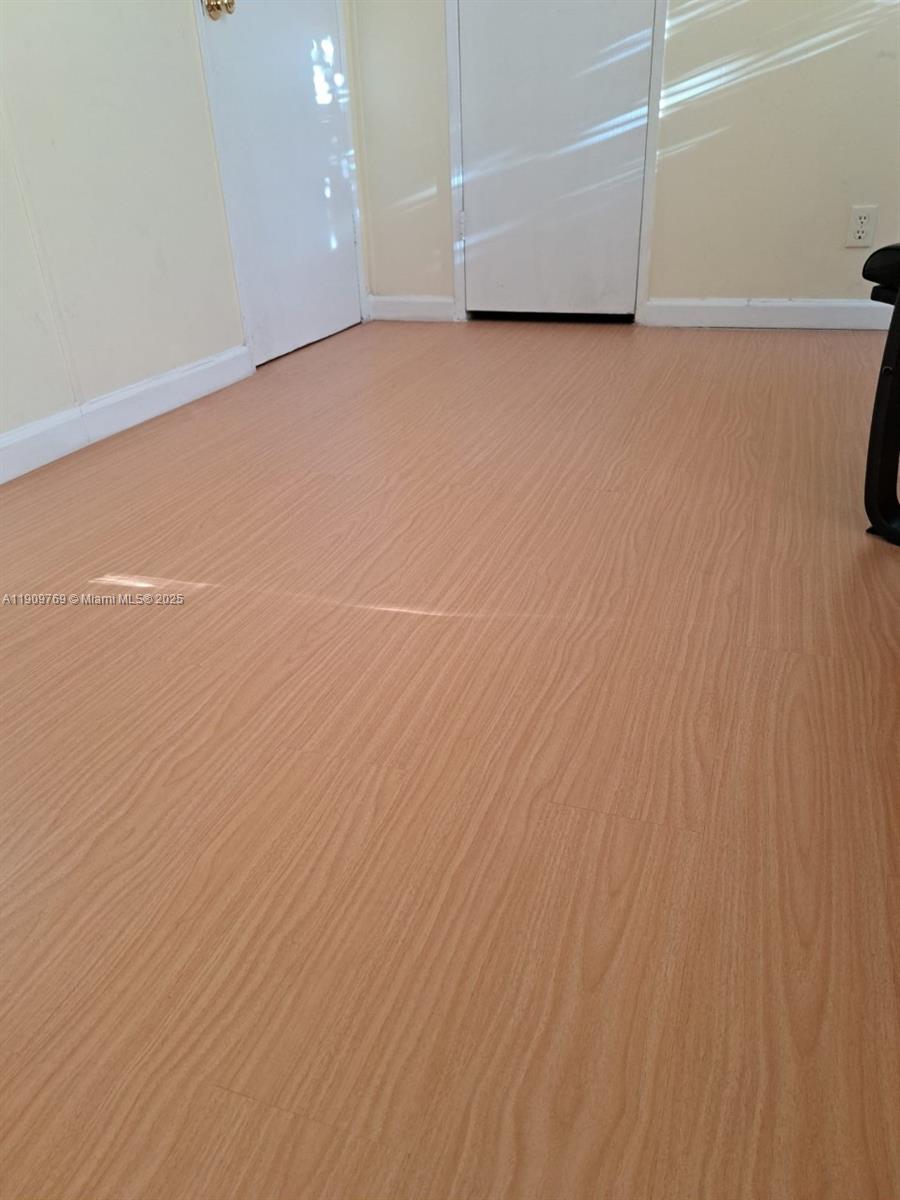 GATEWAY ESTATES PARK COND - Residential Lease