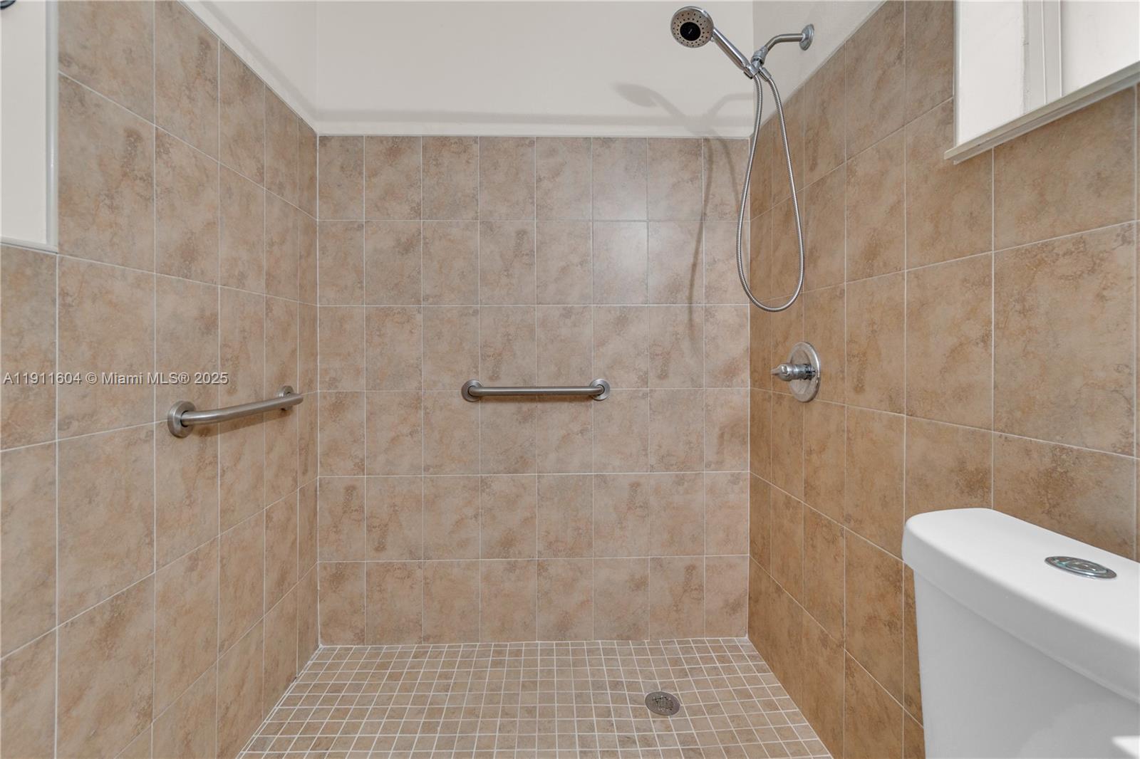 OSCEOLA PARK - Residential Income