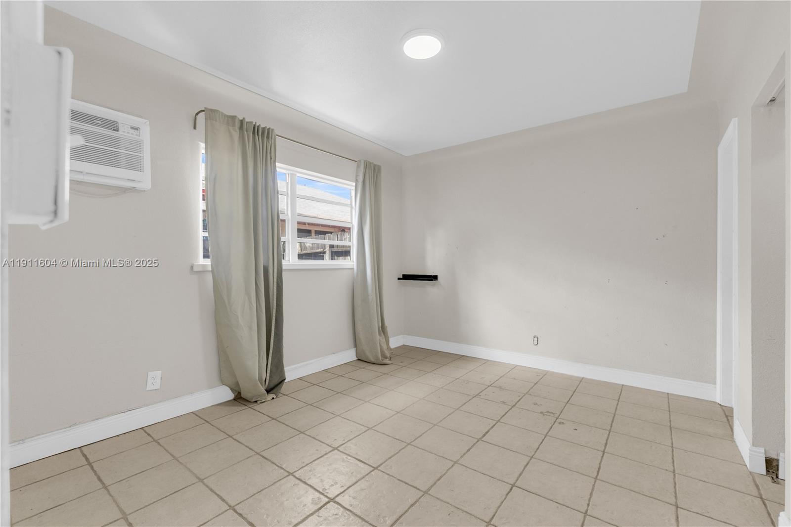 OSCEOLA PARK - Residential Income