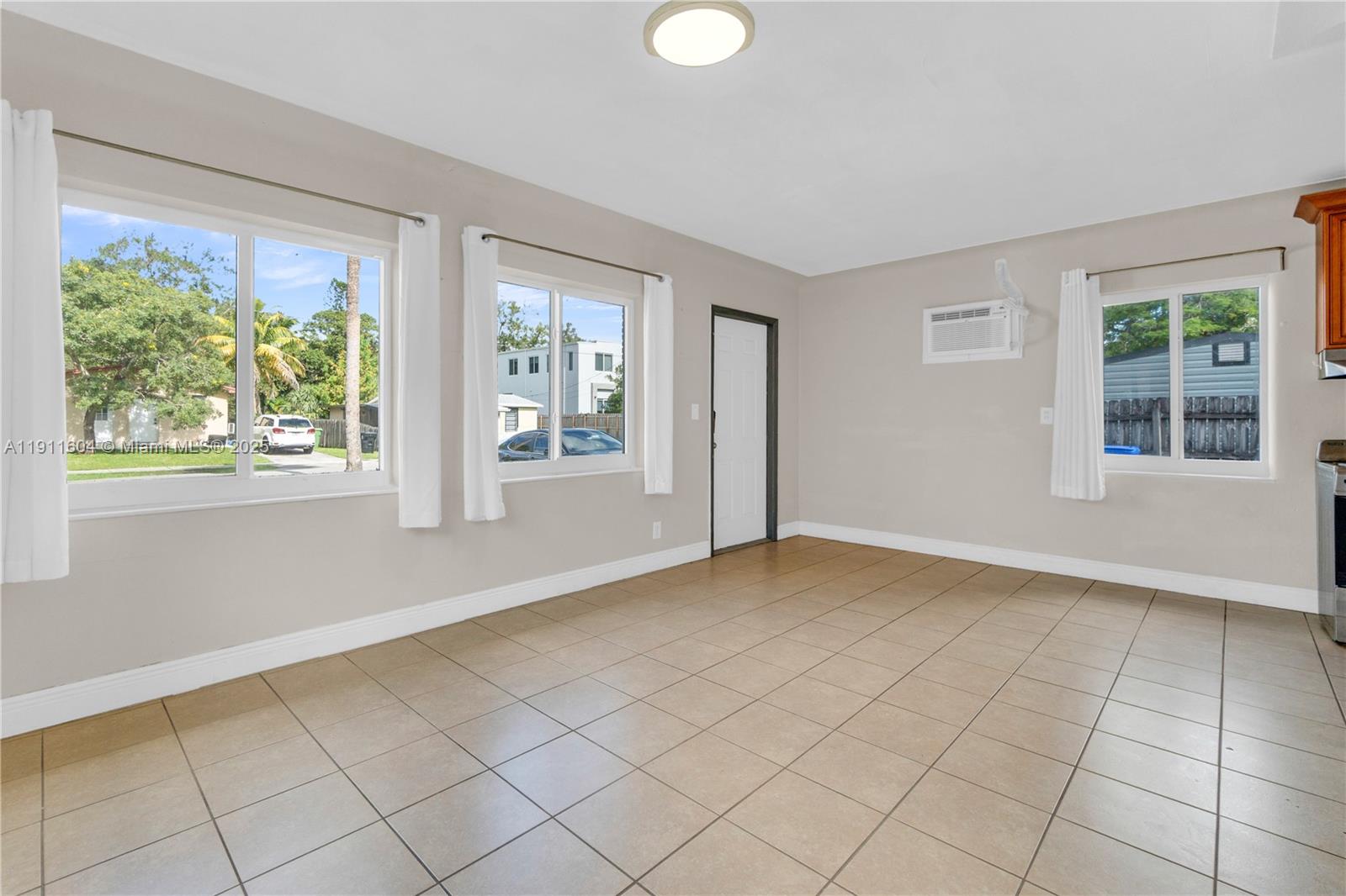 OSCEOLA PARK - Residential Income