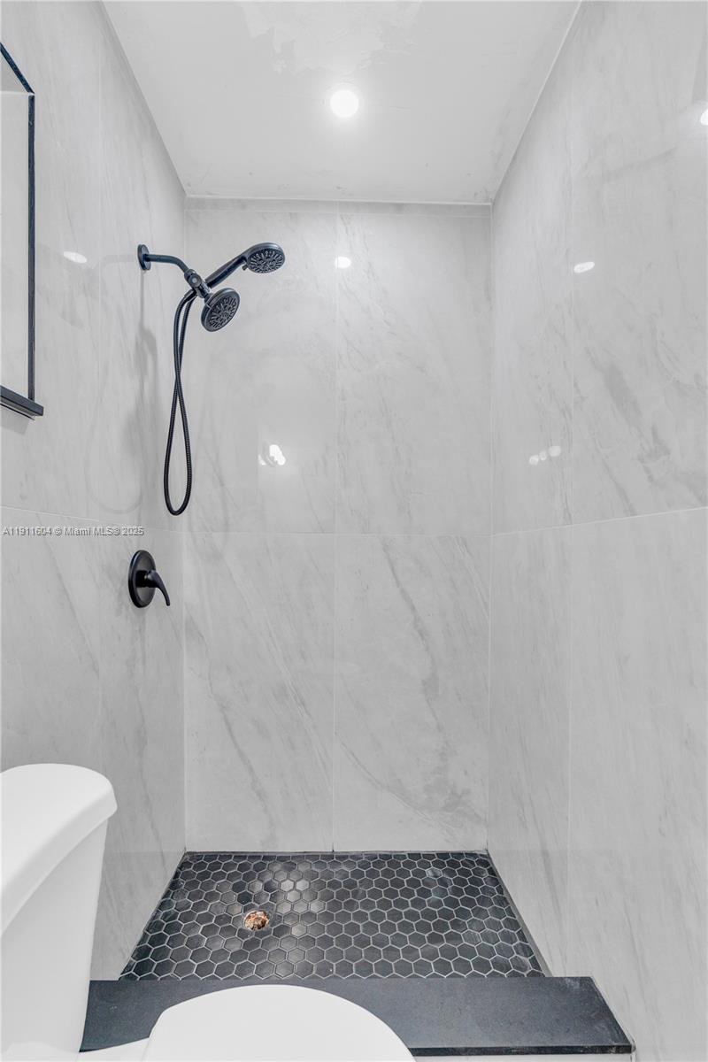 OSCEOLA PARK - Residential Income