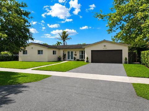 Photo of 10240 SW 108th St, Miami, FL 33176 (MLS # A12024762)