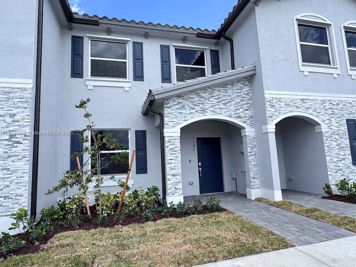 1182 Se Palm Terrace  , Homestead, Miami-Dade County, Florida - 3 Bedrooms  
3 Bathrooms - 