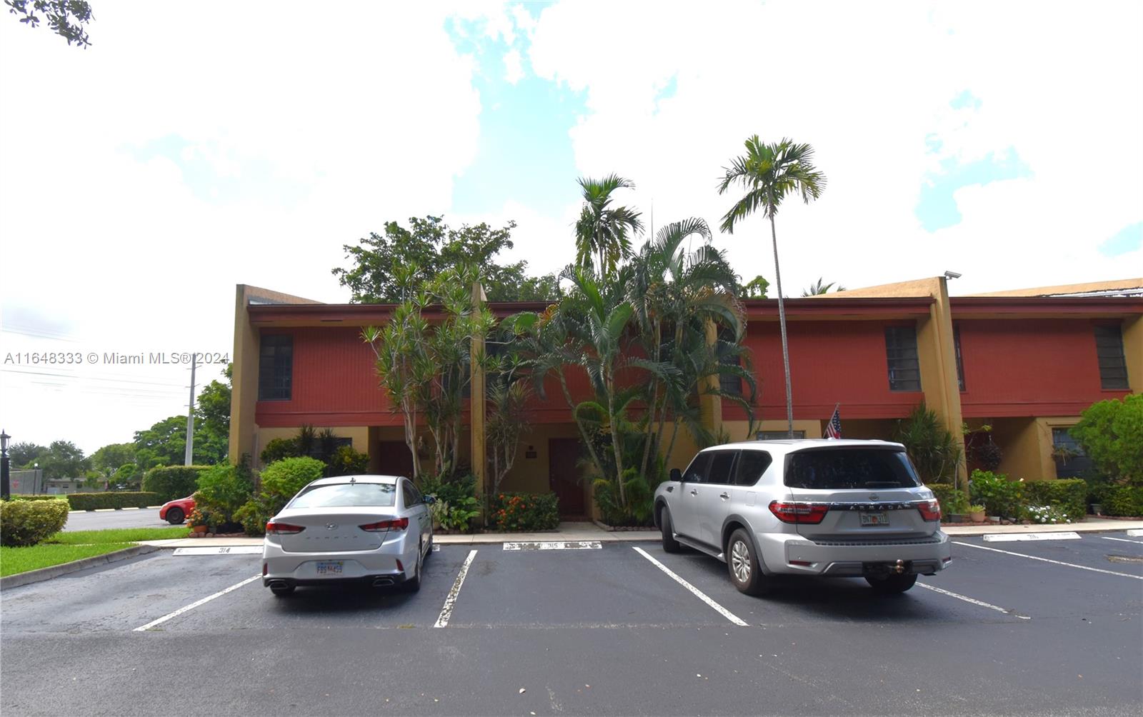 9704 NW 15th St 313