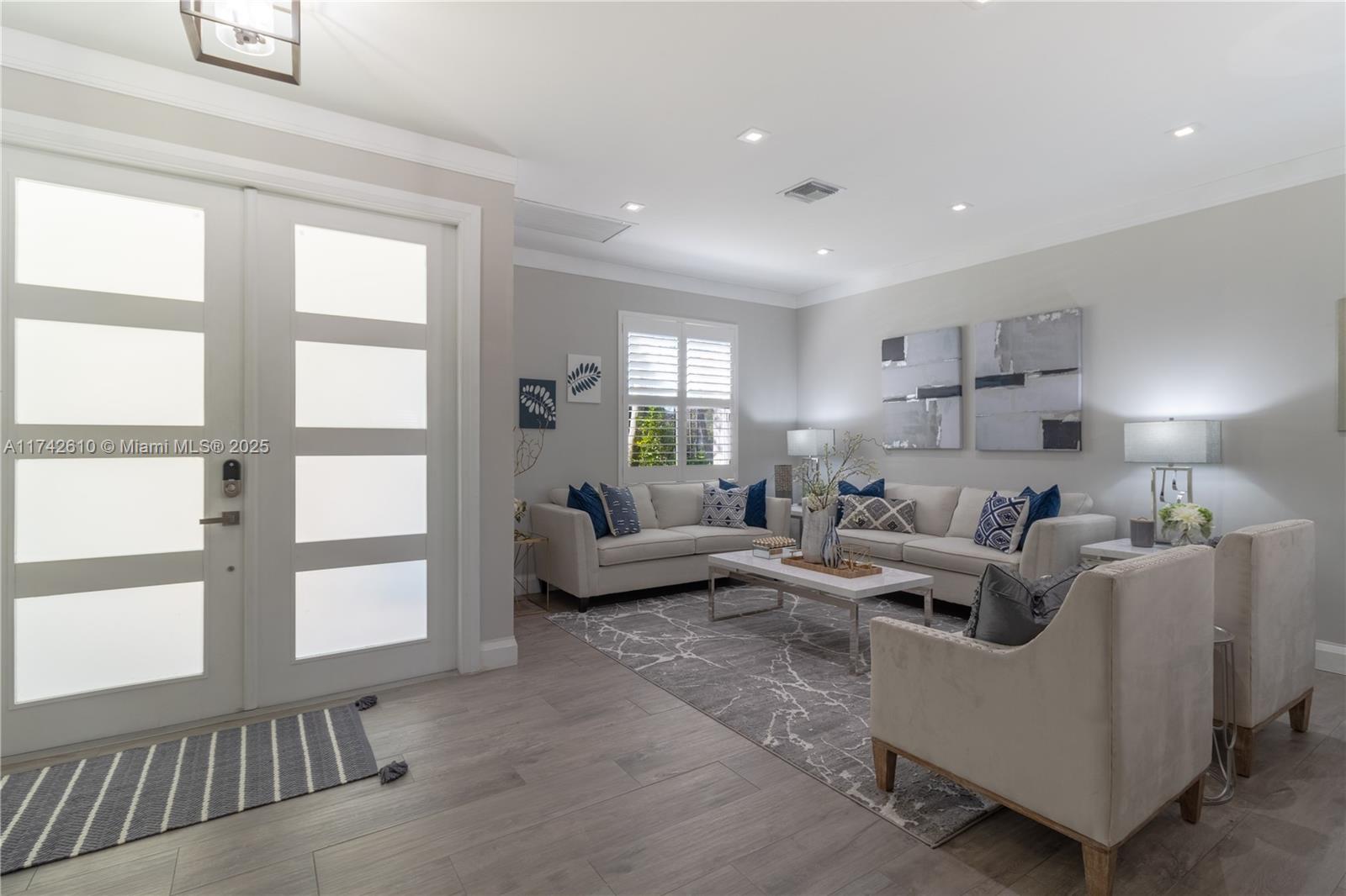 5544 Lago Villaggio Way