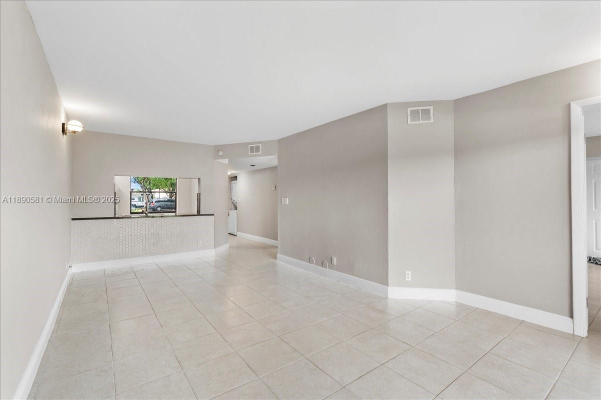 ISLAND CLUB CONDO - Residential