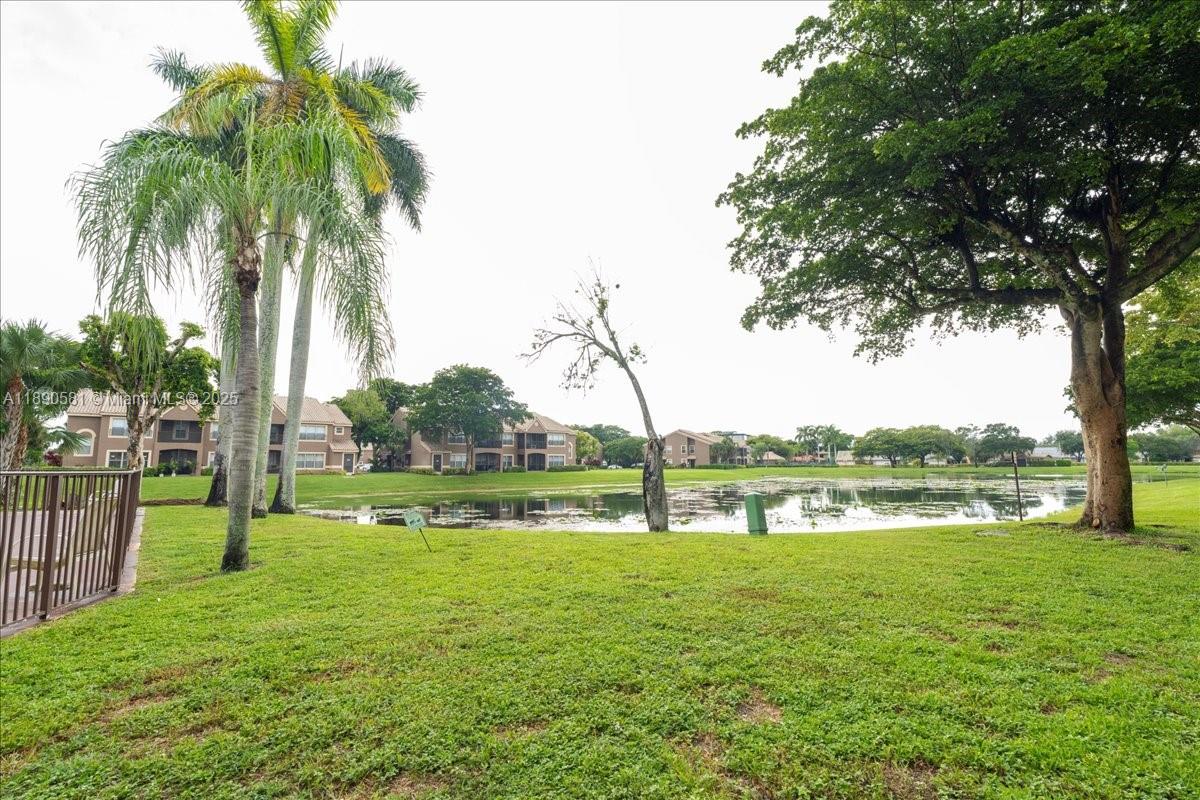 ISLAND CLUB CONDO - Residential