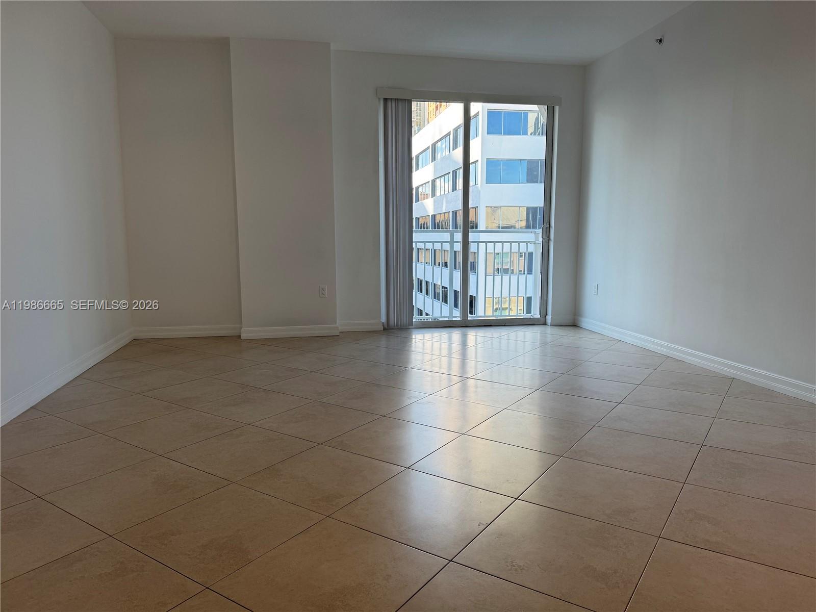 DOWNTOWN DADELAND CONDO N - Residential Lease