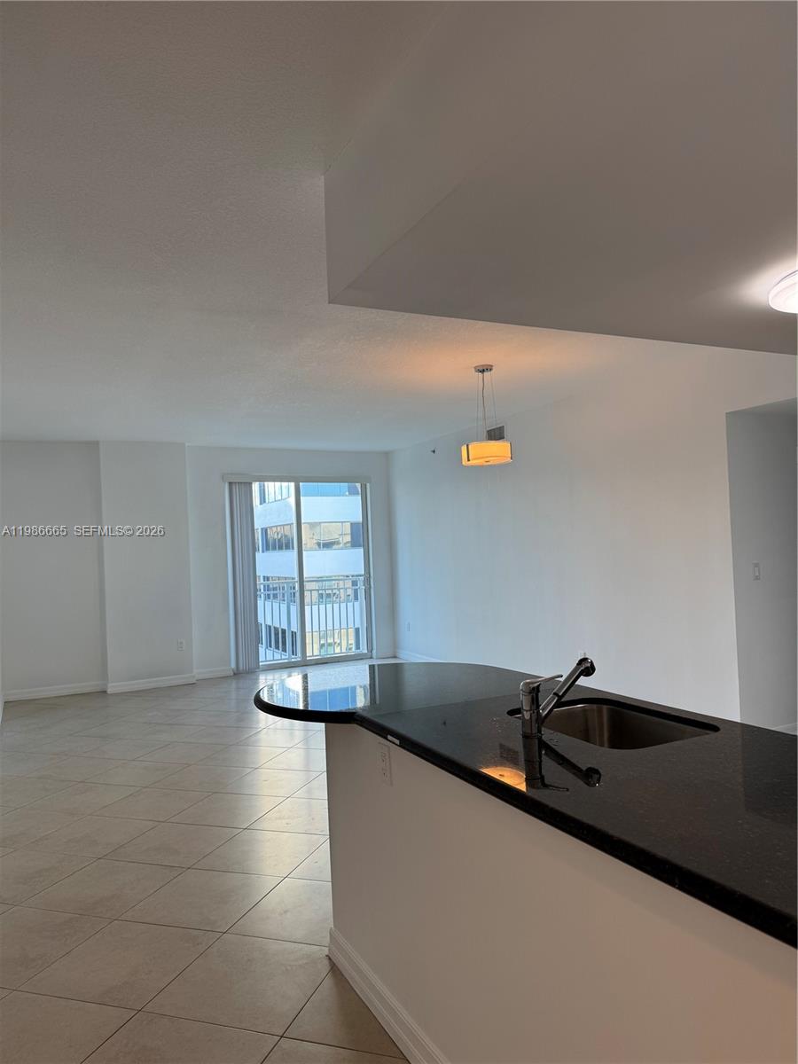 DOWNTOWN DADELAND CONDO N - Residential Lease