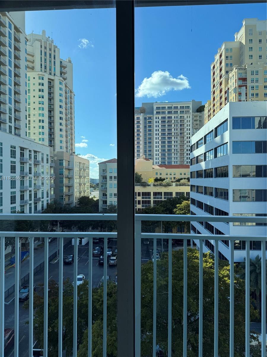 DOWNTOWN DADELAND CONDO N - Residential Lease