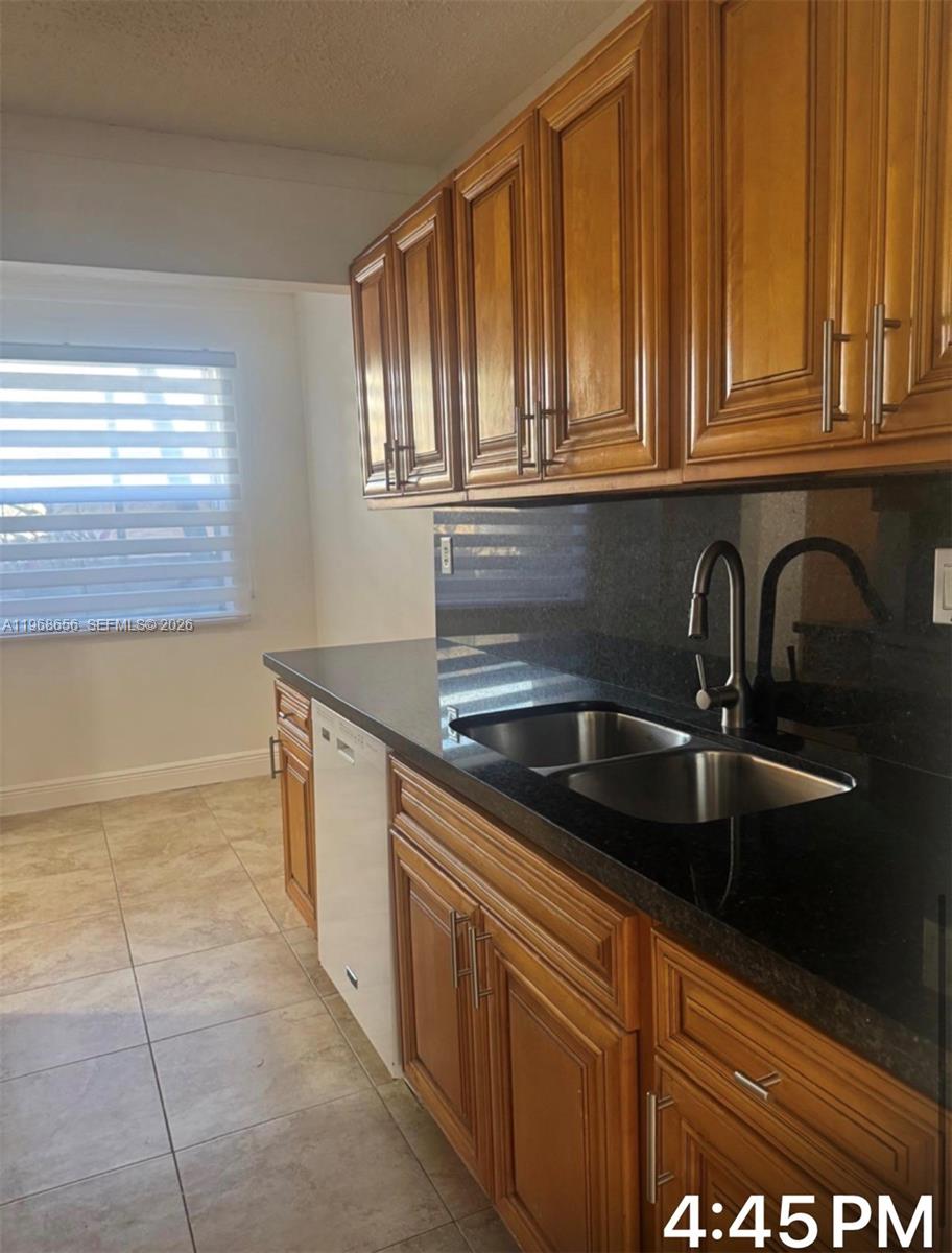 SUN RUN NO II CONDO - Residential