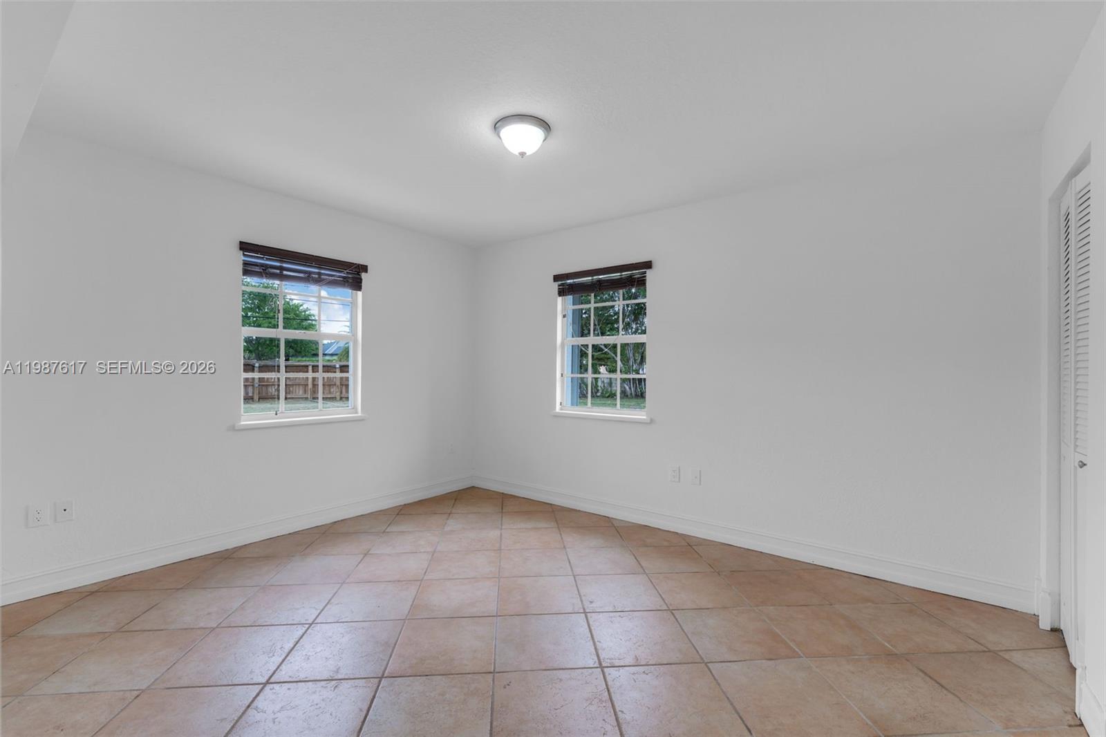 MILLER DRIVE ESTS 1ST ADD - Residential Lease