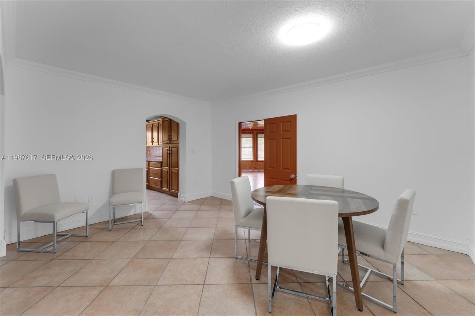 MILLER DRIVE ESTS 1ST ADD - Residential Lease