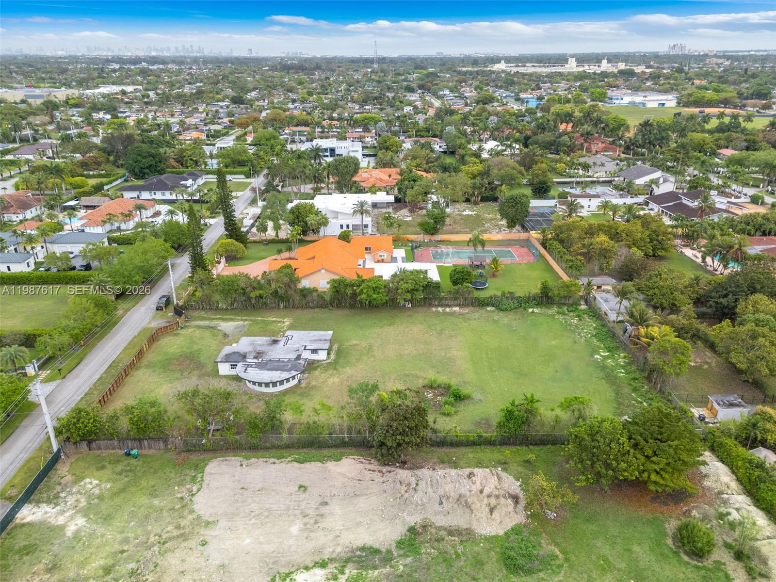 MILLER DRIVE ESTS 1ST ADD - Residential Lease