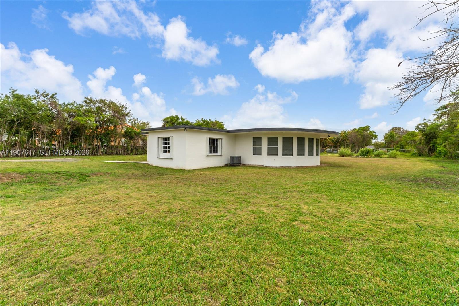 MILLER DRIVE ESTS 1ST ADD - Residential Lease