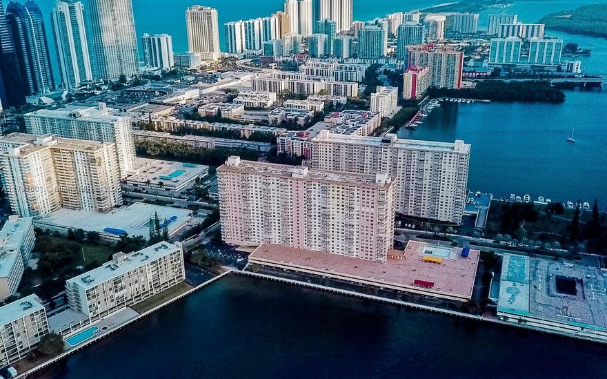 Wow, what a deal! Very well managed and maintained Winston Tower Building 200, the best of all 7 buildings! Situated in the heart of Sunny Isles Beach, Florida's Riviera! Extremely spacious unit on a high floor with a beautiful view of the Intracoastal Waterways. Fantastic amenities include a fitness center, pool, spa, internet, cable, water, insurance, and much more. Low monthly maintenance fee. This unit is priced to sell!