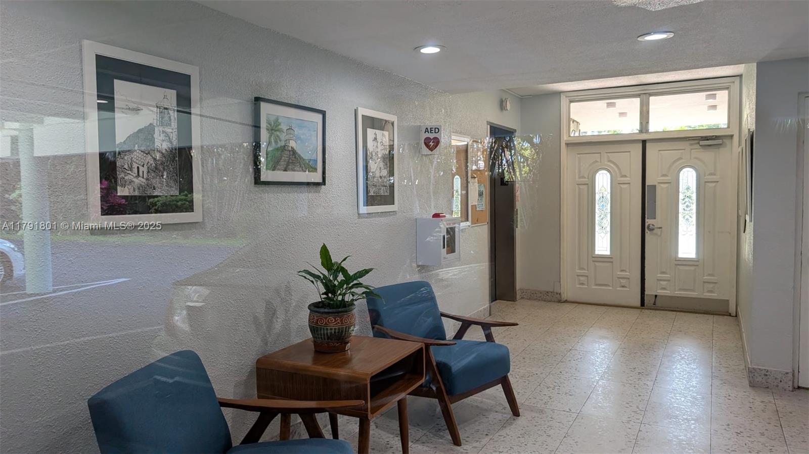 WINSTON TOWERS 200 - Residential