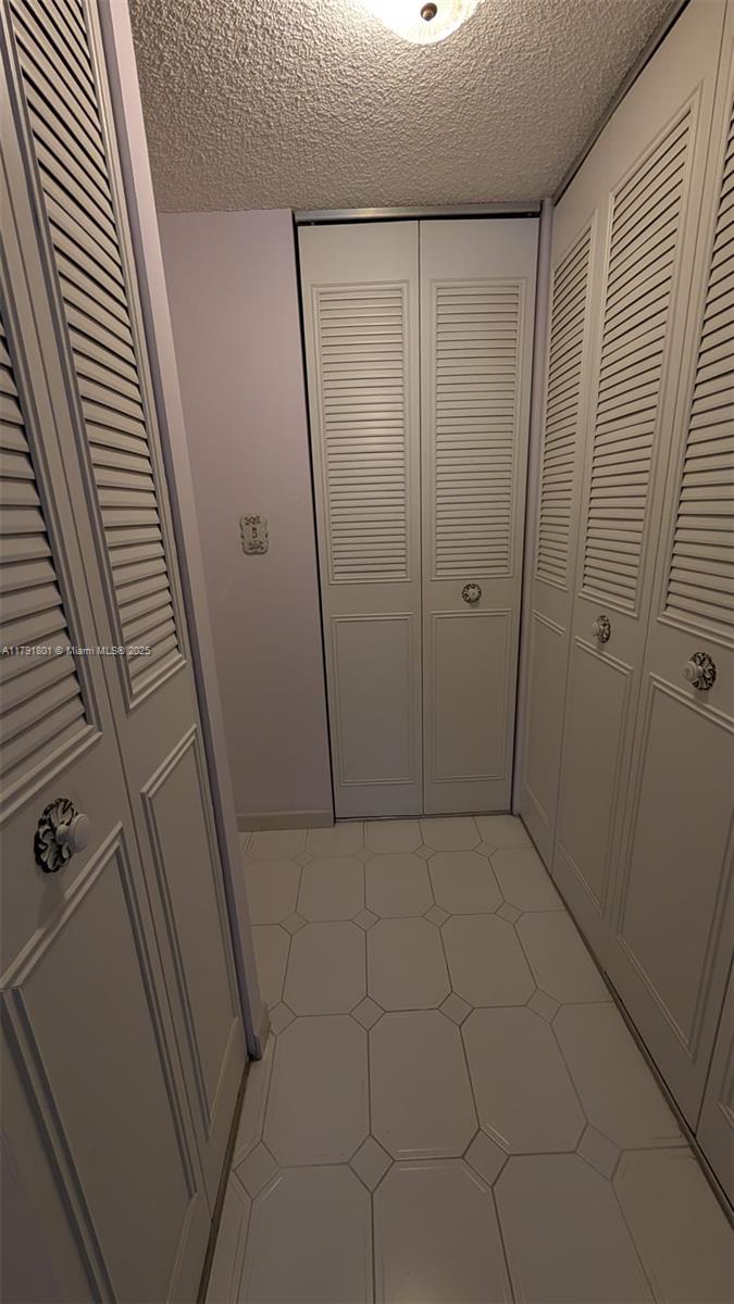WINSTON TOWERS 200 - Residential