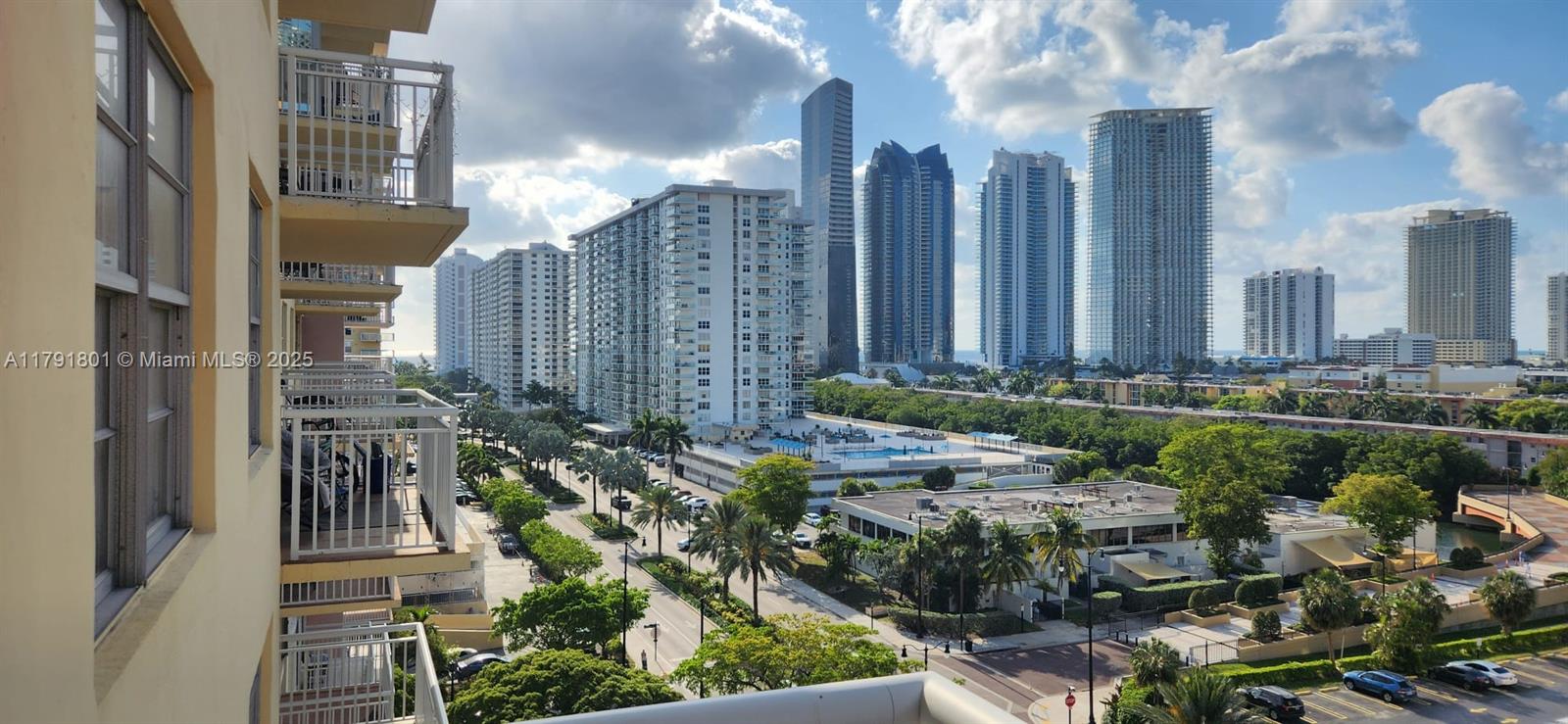WINSTON TOWERS 200 - Residential
