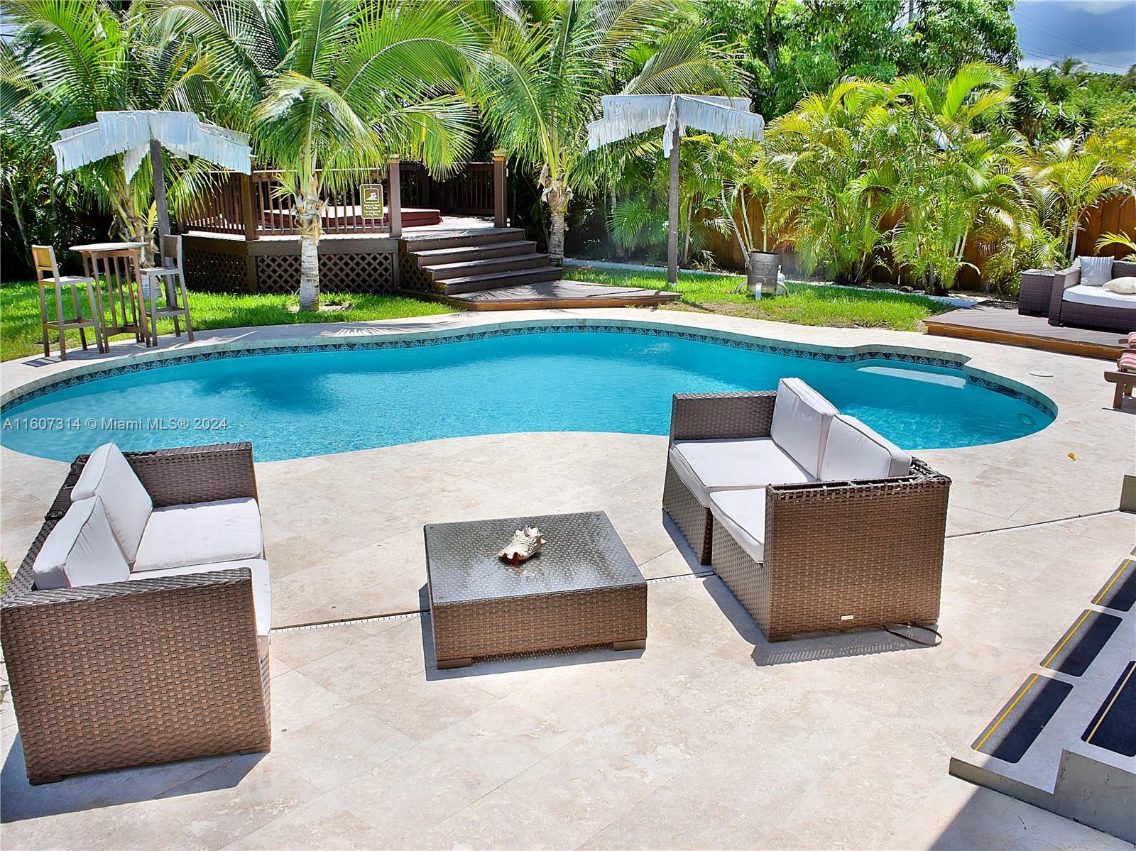 HOLLYWOOD LITTLE RANCHES - Residential Lease