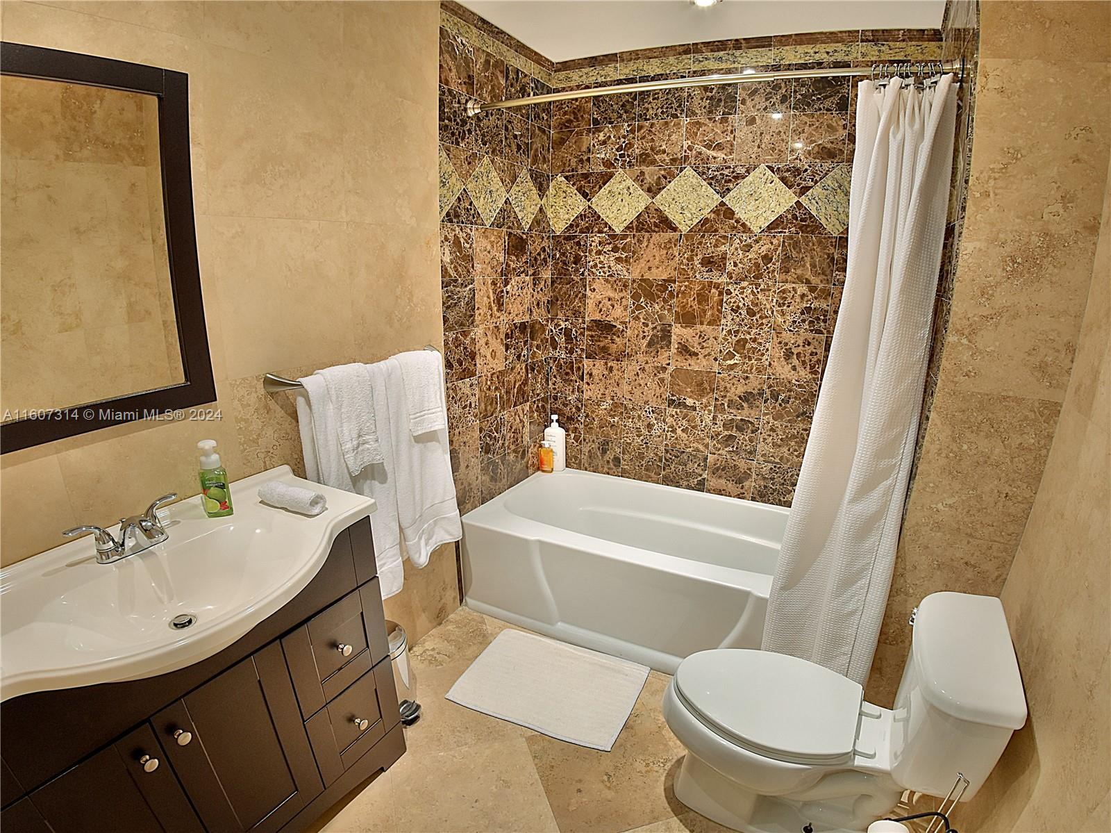 HOLLYWOOD LITTLE RANCHES - Residential Lease