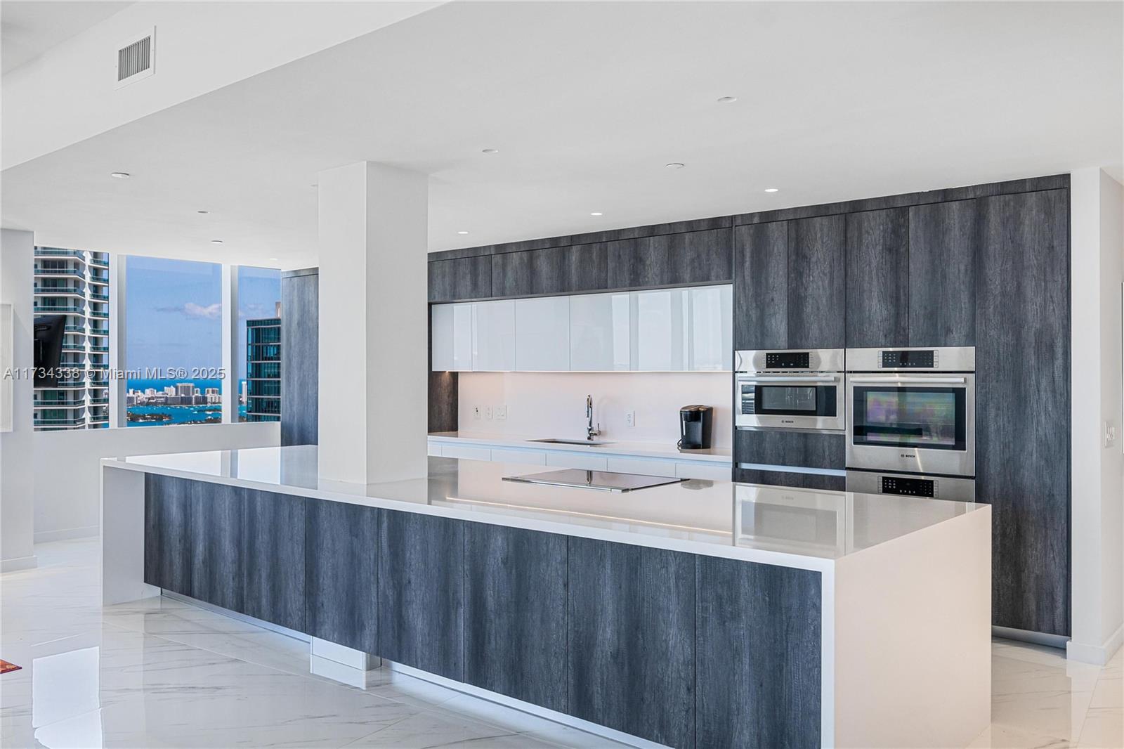 PARAMOUNT MIAMI WORLDCENT - Residential