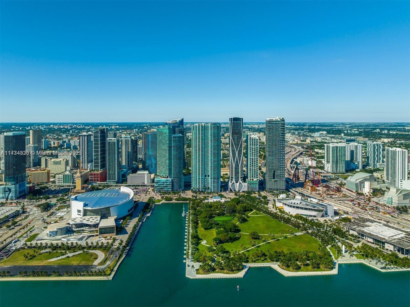 PARAMOUNT MIAMI WORLDCENT - Residential