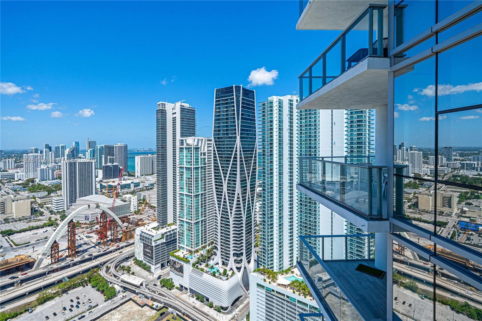 PARAMOUNT MIAMI WORLDCENT - Residential