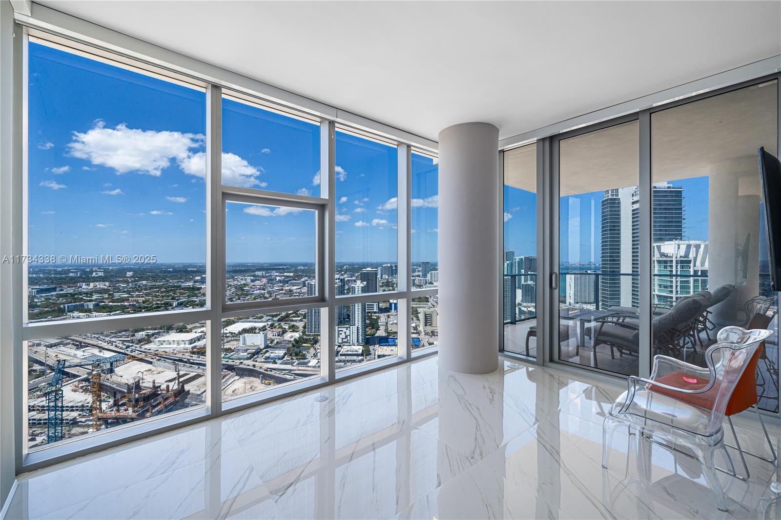 PARAMOUNT MIAMI WORLDCENT - Residential