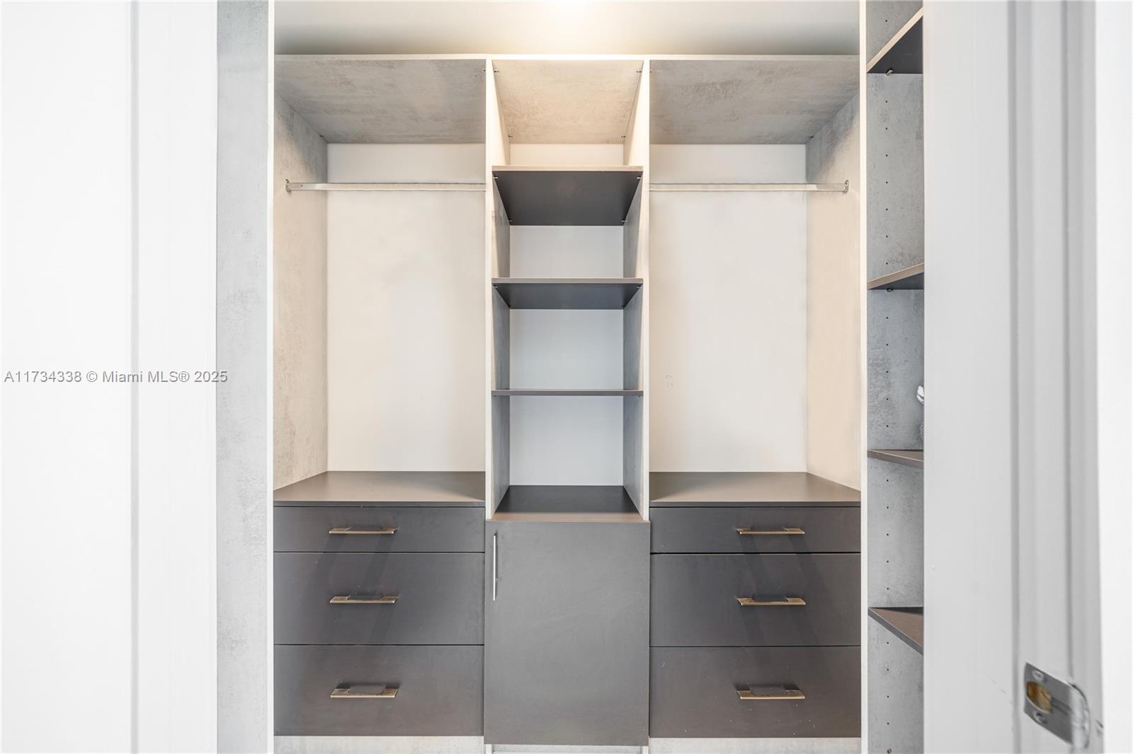 PARAMOUNT MIAMI WORLDCENT - Residential