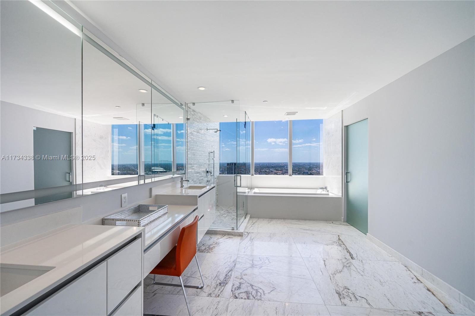 PARAMOUNT MIAMI WORLDCENT - Residential