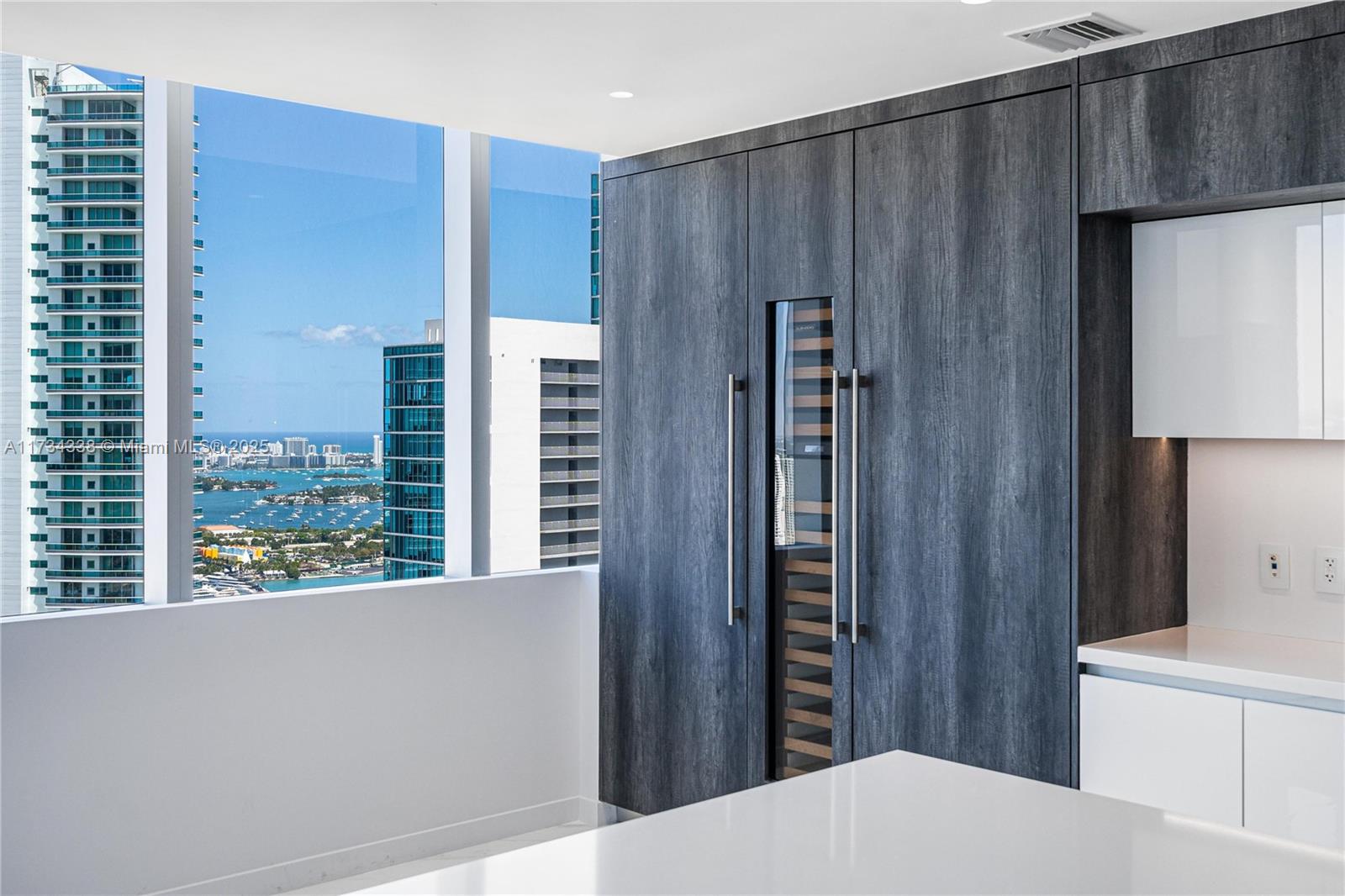 PARAMOUNT MIAMI WORLDCENT - Residential