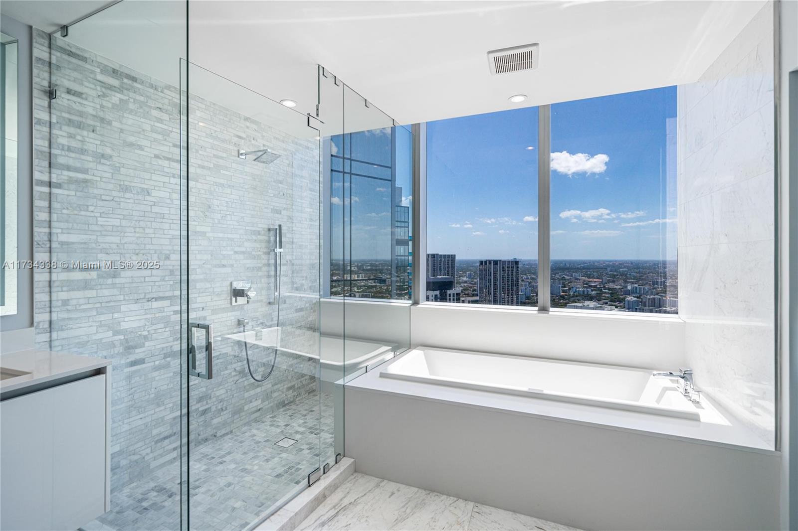 PARAMOUNT MIAMI WORLDCENT - Residential