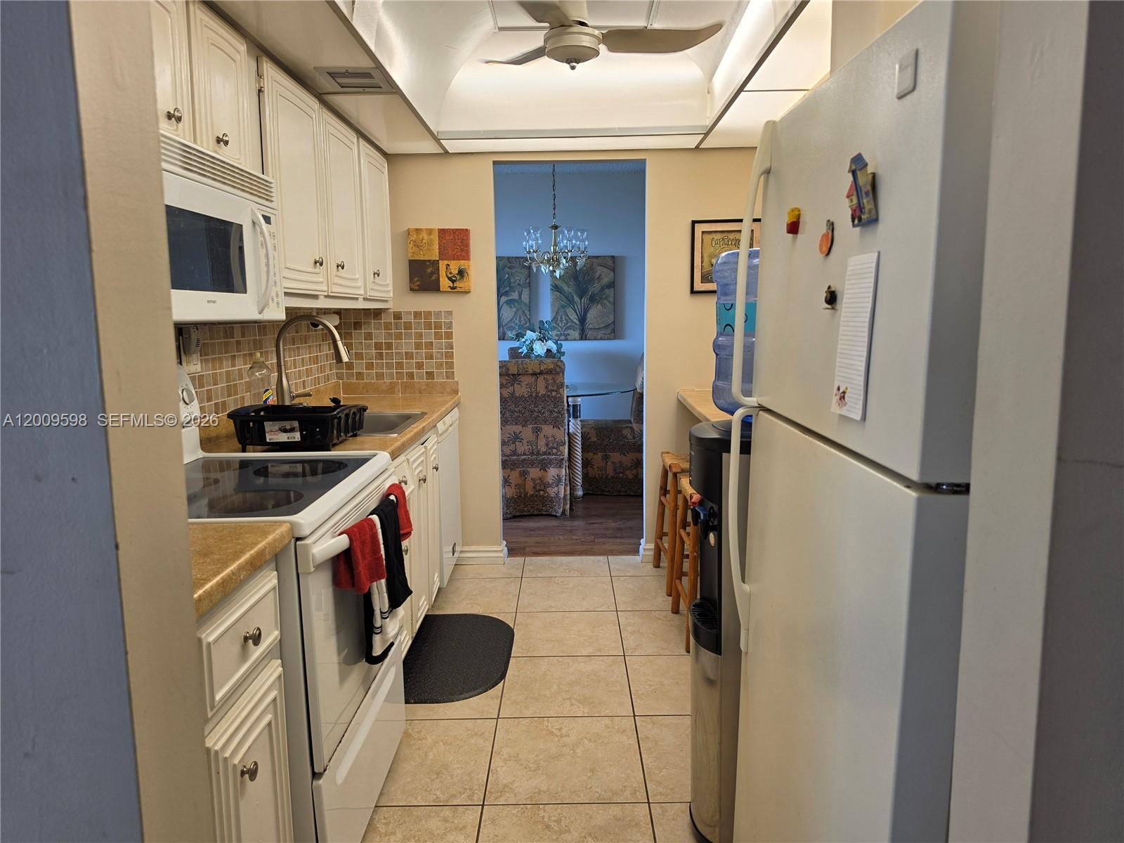 CONDOMINIUM 6 OF ENVIRON - Residential