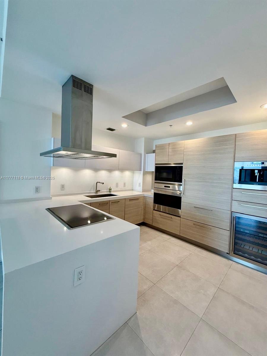 17301 Biscayne BLV LPH 8