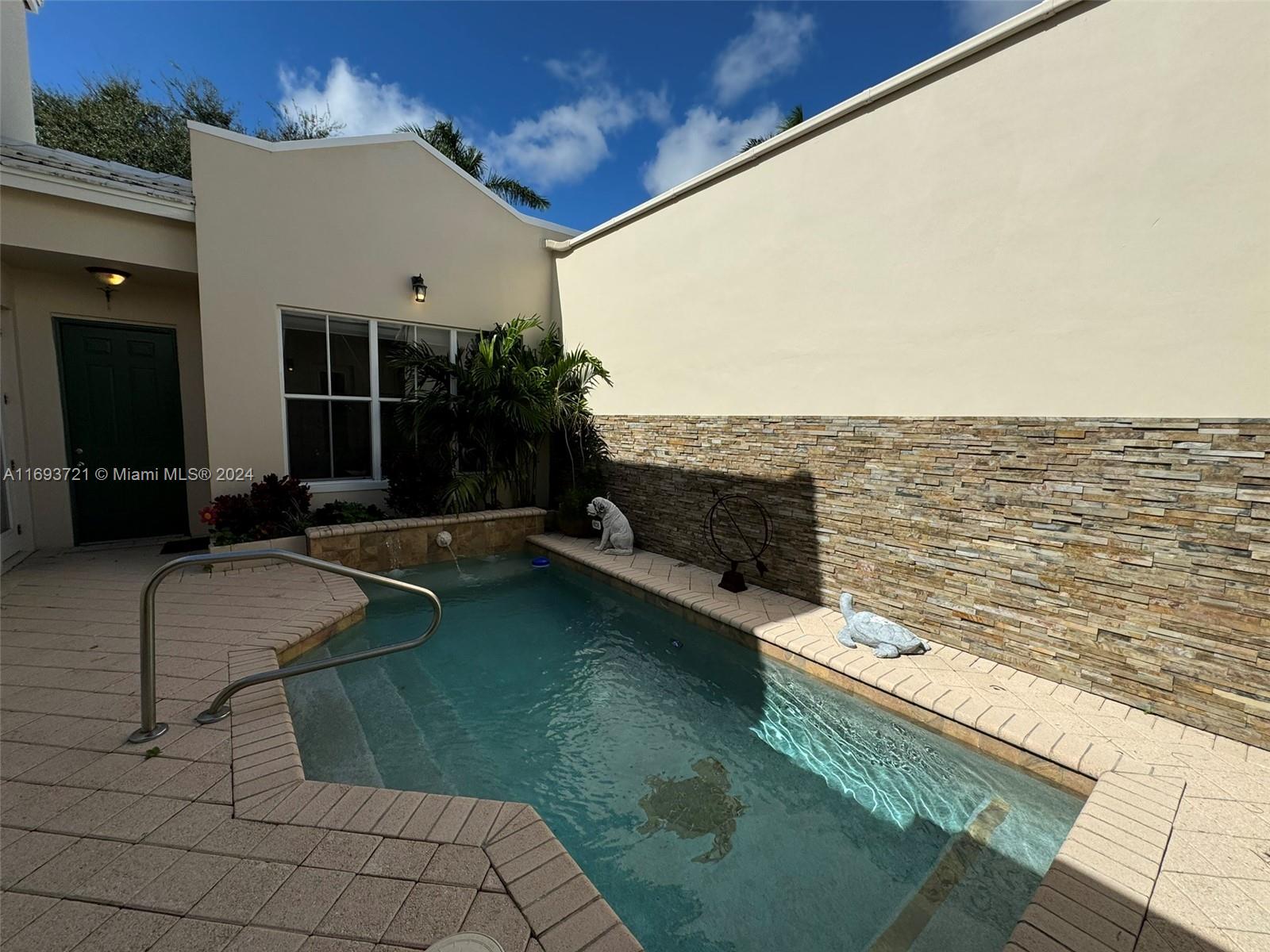 BOCA GOLF & TENNIS - Residential