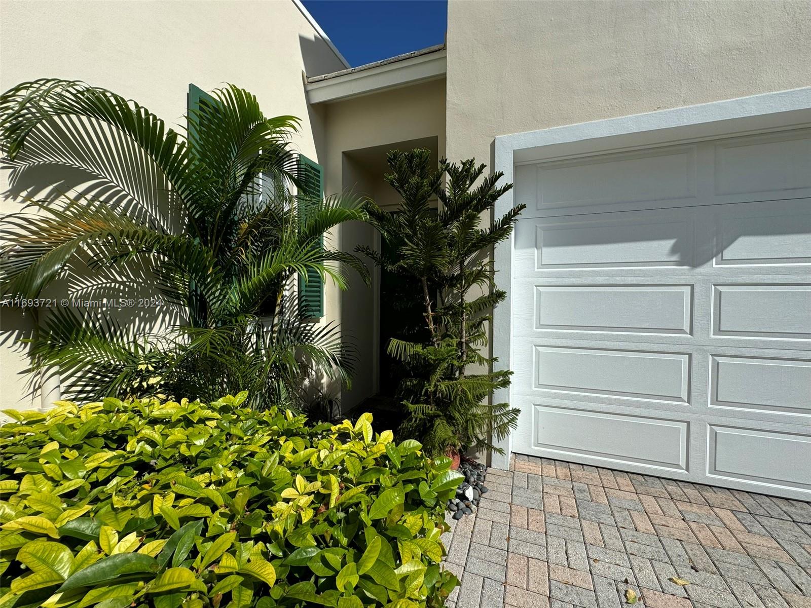 17330 Bermuda Village Dr