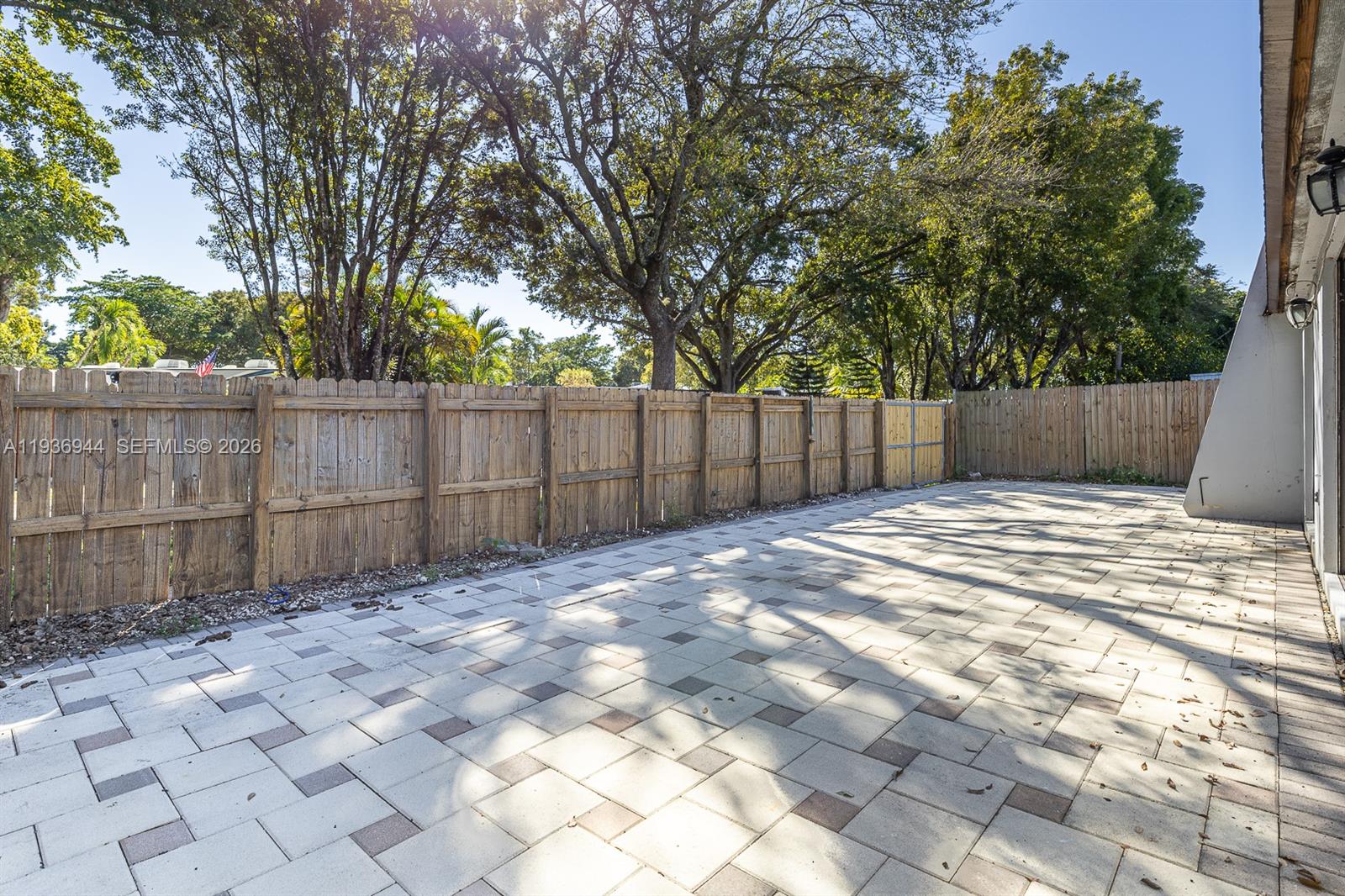 COUNTRY CLUB OF MIAMI FAI - Residential