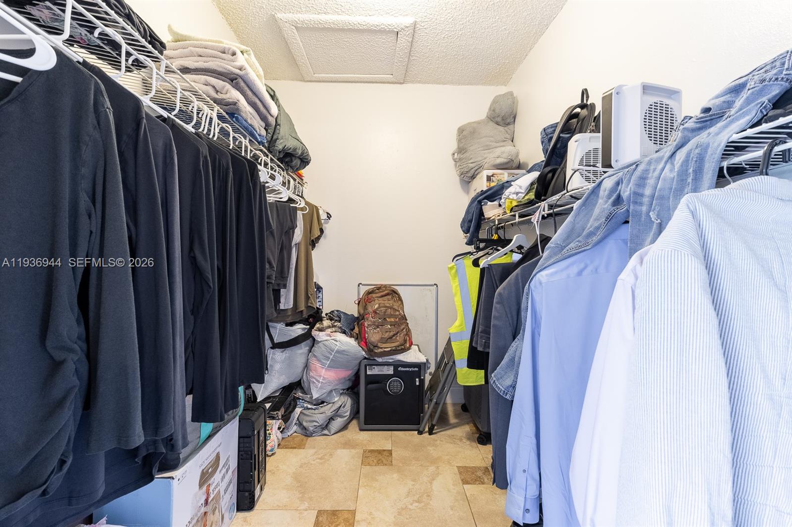 COUNTRY CLUB OF MIAMI FAI - Residential