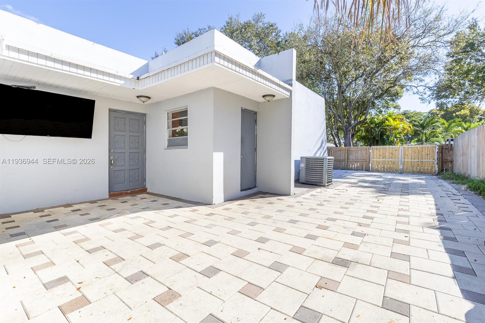 COUNTRY CLUB OF MIAMI FAI - Residential