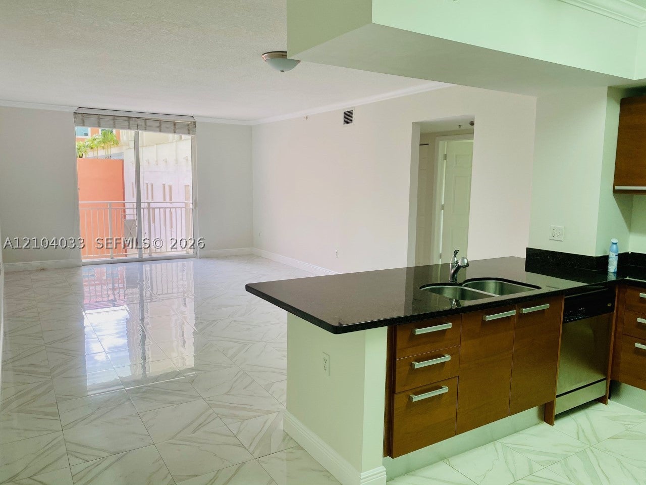 2030 S Douglas Rd 501