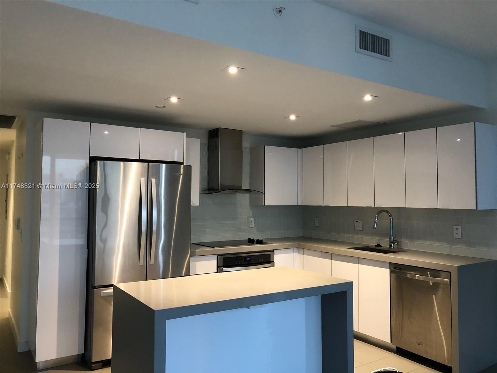 CANVAS CONDO - Residential Lease